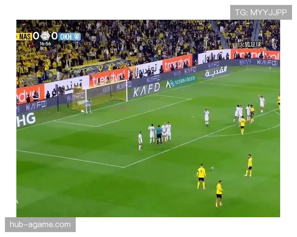 门将手接回传球为何被判间接任意球？