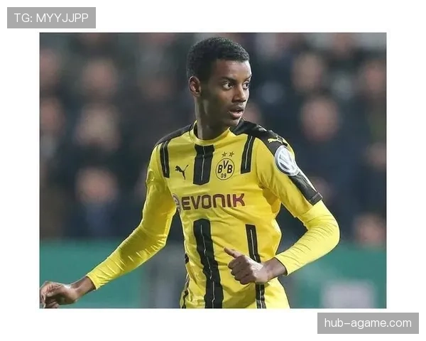 伊萨克从多特失意到皇家社会崛起的生涯阶段复盘