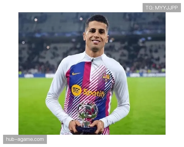 坎塞洛与阿诺德：组织型边卫的两种进化路径及其战术适配性解析